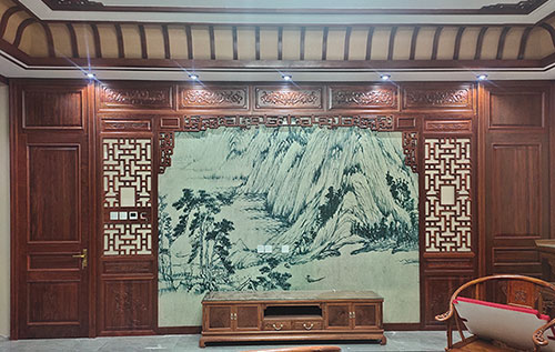 阳江镇中式仿古别墅客厅背景墙花格木作装饰